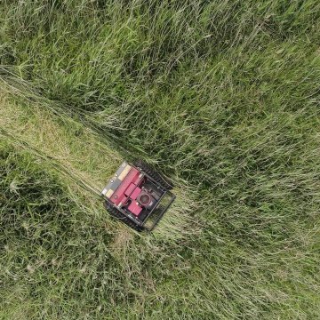 Remote Control Lawn Mowers: Transforming Lawn Care